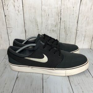 Nike SB Zoom Stefan Janoski Canvas Sneakers
